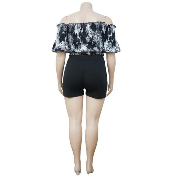 Women Creased Floral Printed Lace-Up Tube Crop Top Defined Waist Shorts Set - Picture 5 of 15